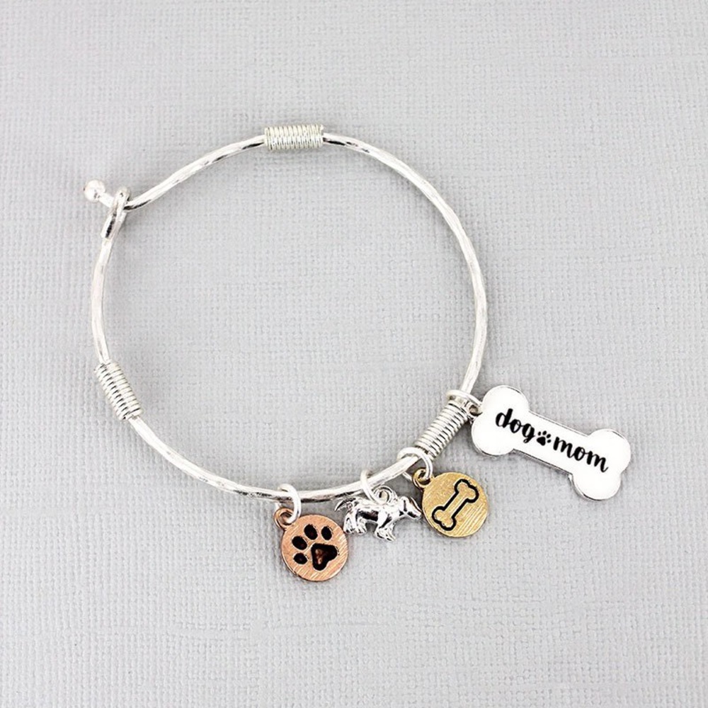 'Dog Mom' Bone Charm Bangle